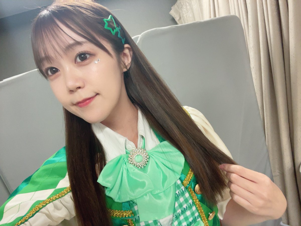 秋山楓 tweet media