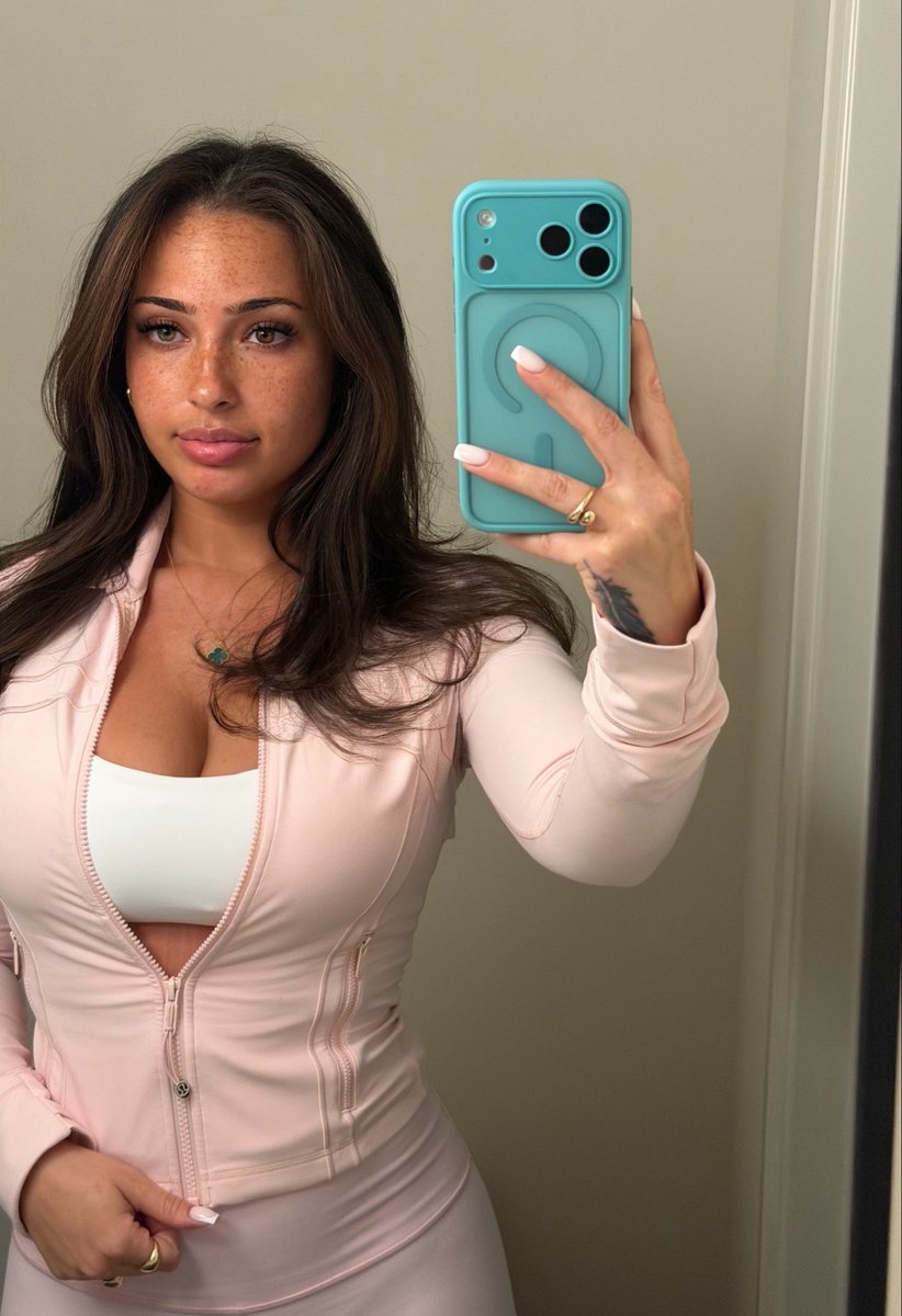 ashaley 🦋 tweet media