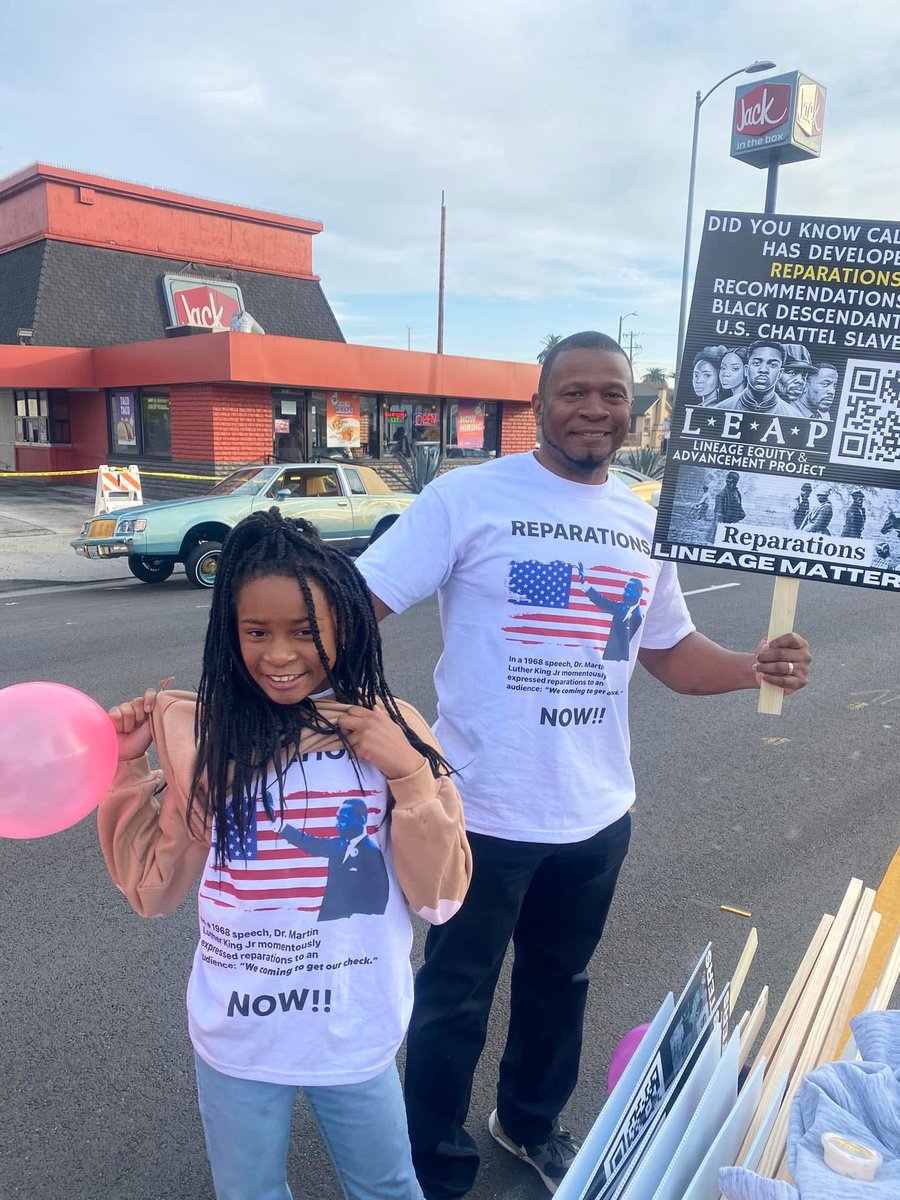 laroi1972's tweet photo. @JThyme20147 @tariqnasheed Me and my youngest one hitting the pavement for our LINEAGE reparations. #LineageReparations #LineageMatters #AmericanFreedmen #FBA #Delineation https://t.co/70YfNd4tNj