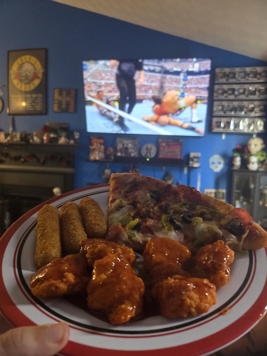 Mania and munchies 😋