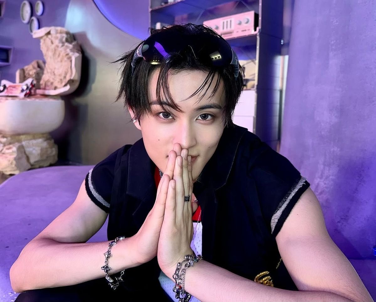 ✧                                  ✧            .
          ⊹
　  .           ｡ﾟﾟ･｡･ﾟﾟ｡⠀
                 ﾟ｡   ♡ ིྀ  ｡ﾟ          ✧            .
                  　ﾟ･｡･ﾟ
✧ 　　               　 　   +         ⊹
  .　　 　  ✧        .