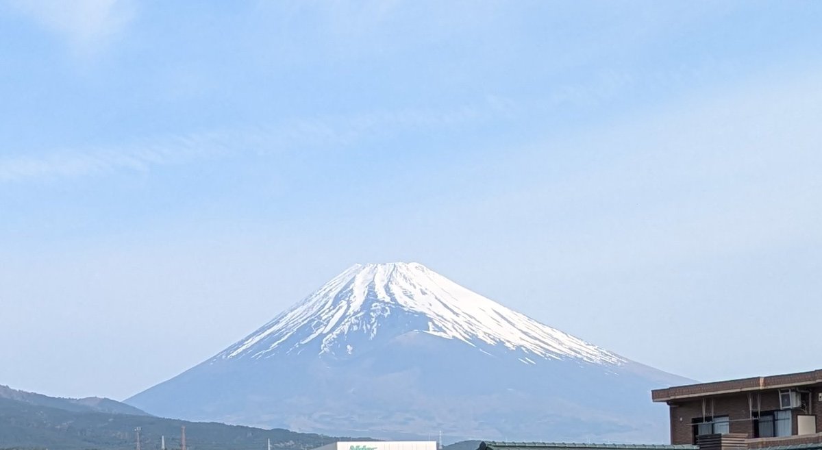 おはようございます🤗
2026.4.19の富士山🗻です👍
ヒノキの花粉いつまで？早くスッキリしたい😫最近愚痴ってばかりでごめんなさいm(_ _;)m富士山🗻にお願いしても無理みたい😣でも仕事だからパワーもらって頑張りますファイティン💪💪💪
#富士山