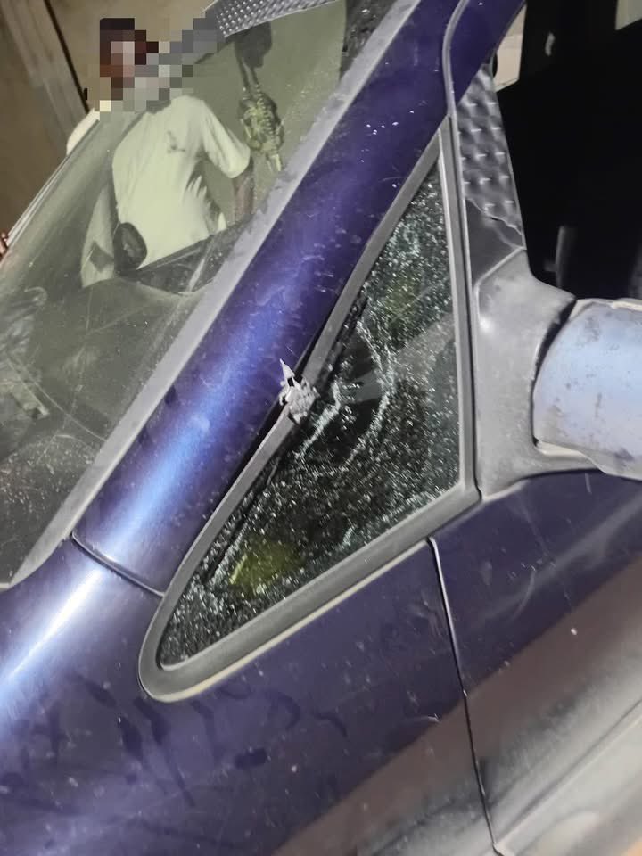 I was on this road on Sunday 😪

“Breaking News: Suspected Bandits Strike Along Ibadan–Ijebu Expressway, One Confirmed Dead, Several Abducted

There are disturbing reports of a violent attack by suspected bandits along the Ibadan–Ijebu road on the evening of April 18, 2026,