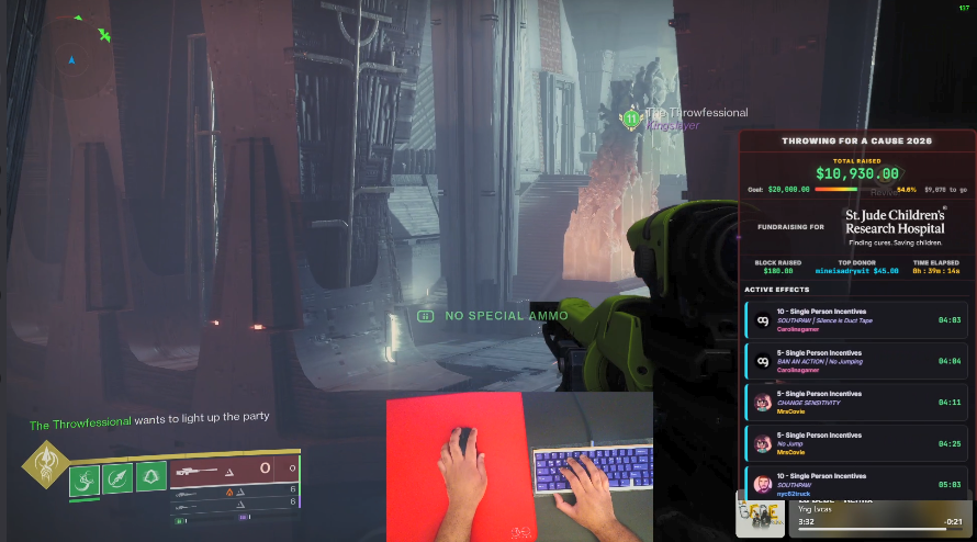 carolinagamer99's tweet photo. They got me playing with MOUSE IN MY LEFT HAND???? 😭😭 https://t.co/OmkugKNwfs
