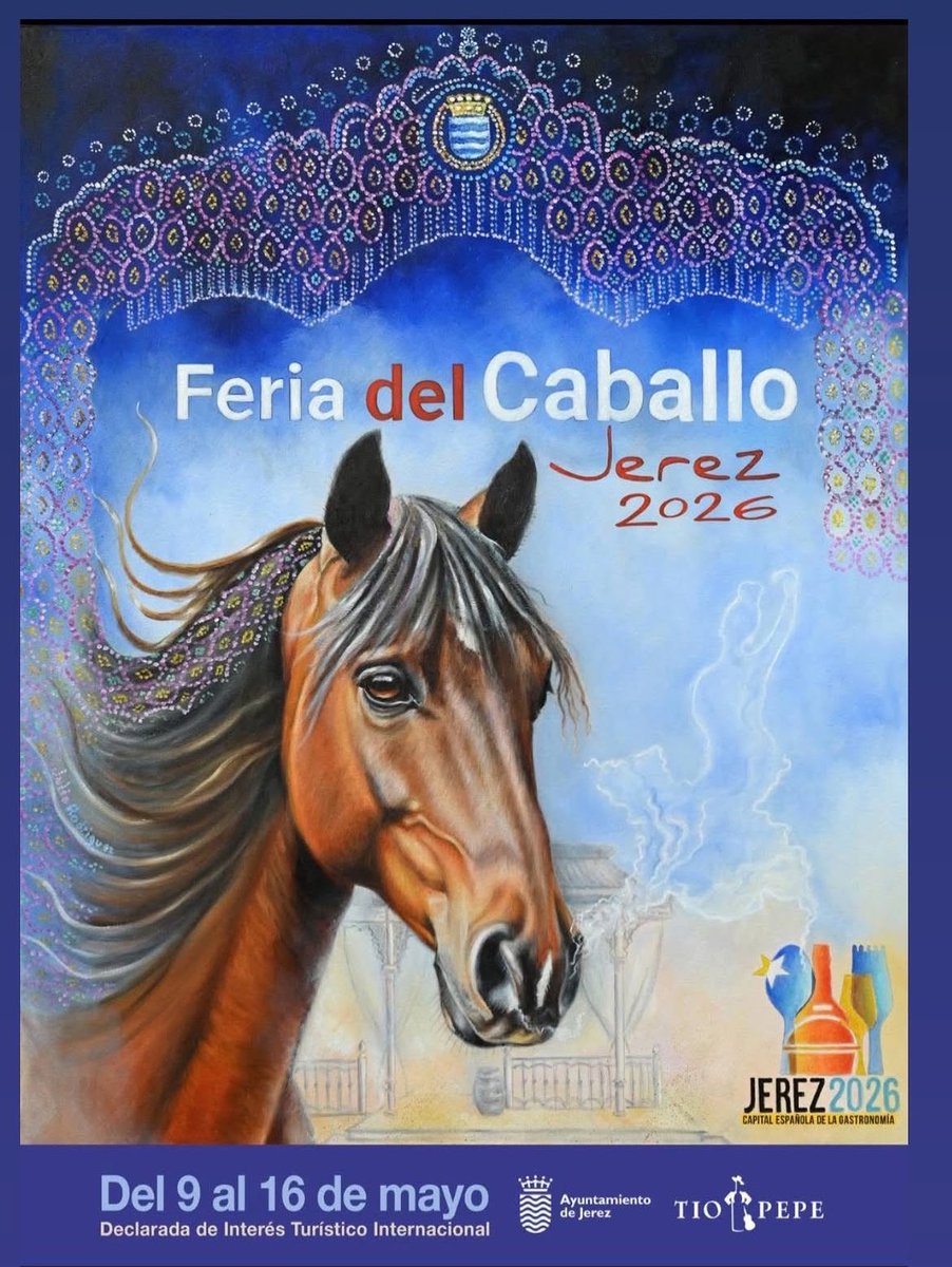 el caballo con el flequillo de aitana mientras parece que vapea una flamenca y las luces salen de su peluca de verdad esto es camp