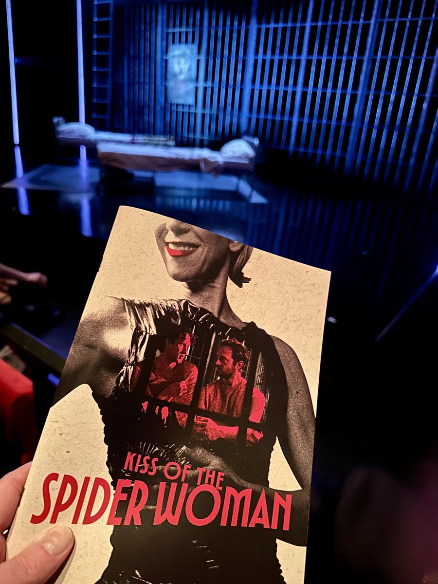 soinisan's tweet photo. #KissoftheSpiderWoman musical at the Curve theatre was gripping and so beautiful. Top production and cast, loved it!👏🏻🎭 https://t.co/goi5fOjr3N
