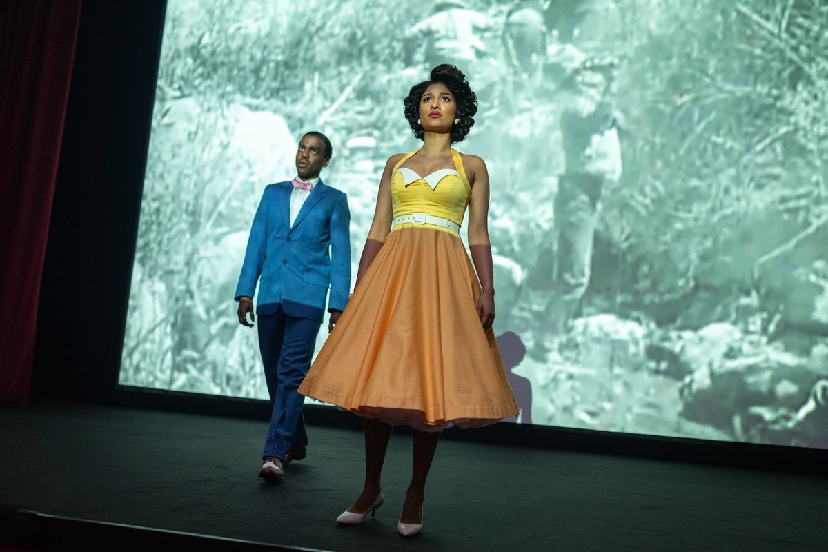 WhovianLife's tweet image. ONE YEAR AGO TODAY! LUX first aired on BBC One and iPlayer! and we met Mr Ring a Ding aka Lux Imperator The God of Light! #DoctorWho 💫