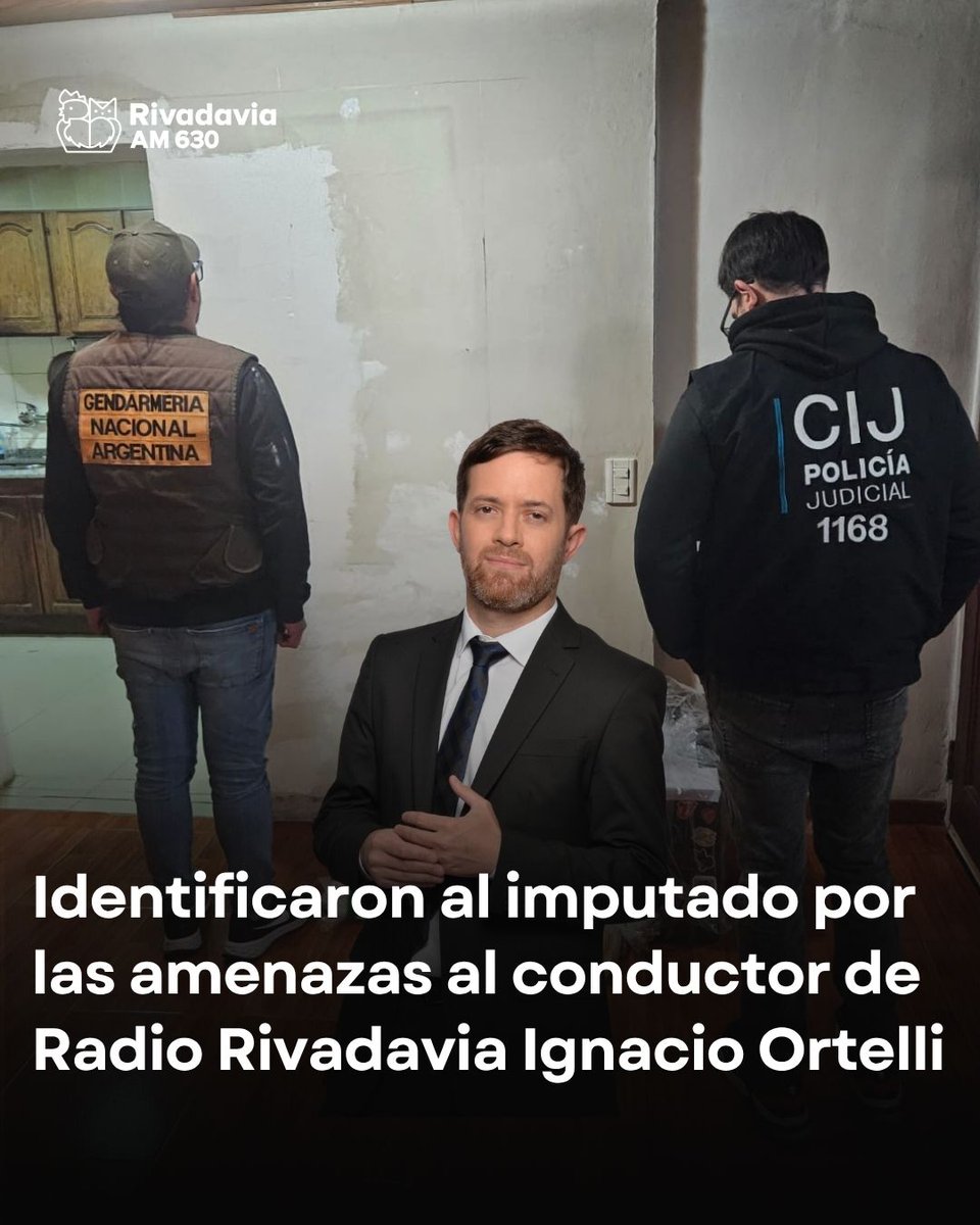 Rivadavia630's tweet photo. 🔴 La Fiscalía porteña identificó al imputado por las amenazas contra Ignacio Ortelli (@ignacioortelli), conductor de Radio Rivadavia, y ordenó un allanamiento urgente en Río Gallegos. El procedimiento se llevó a cabo en menos de una semana desde la denuncia y permitió el secuestro de dispositivos electrónicos en el domicilio del sospechoso.

La investigación se inició a partir de un mensaje intimidatorio recibido por el periodista en redes sociales y avanzó con celeridad gracias al trabajo conjunto del Ministerio Público Fiscal, el Cuerpo de Investigaciones Judiciales y las fuerzas de seguridad. La Justicia continúa ahora con las pericias para determinar las responsabilidades correspondientes.

Radio Rivadavia destaca la rápida actuación de la Justicia y repudia, una vez más, este tipo de hechos.  

#rivadavia630