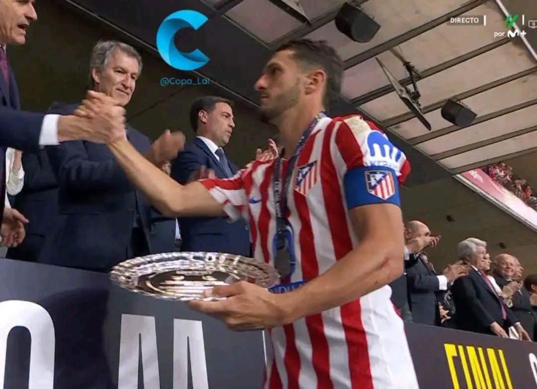 رسميا ريال مدريد يقيم دعوة على اتليتكو مدريد 
بسبب سرقة الصينية مال الجاي 
😂😂😂😂😂😂
لا يا حرامية لعد