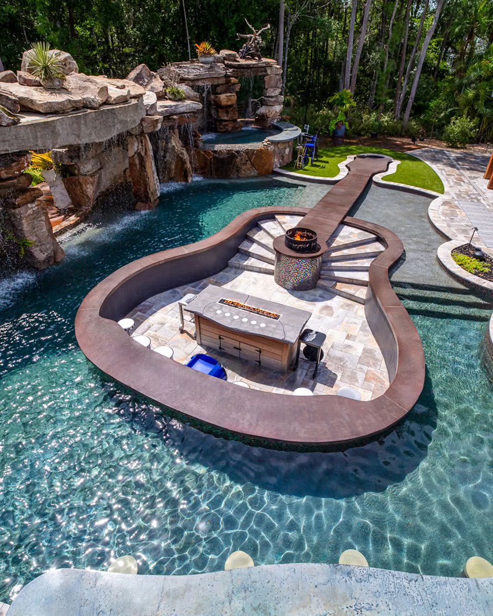 Rrafe93's tweet image. Insane Pool with Guitar Shaped Island &amp;amp; Natural Rock Waterfalls #insanepools #lucaslagoons #pool #poolbuilders #backyard #guitarlife