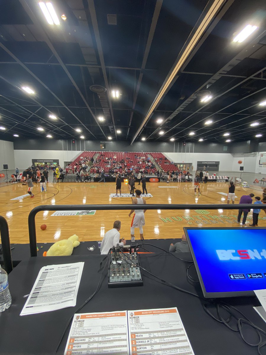 SamNewcombe24's tweet photo. Hello from the Glass City Center where the Glass City Wranglers (8-4) will take on the Hamilton County Huskers (1-8) in some TBL Hoops. Tip coming at 7 et on the BCSN+ app. @BCSNsports https://t.co/st9B4qHpkw