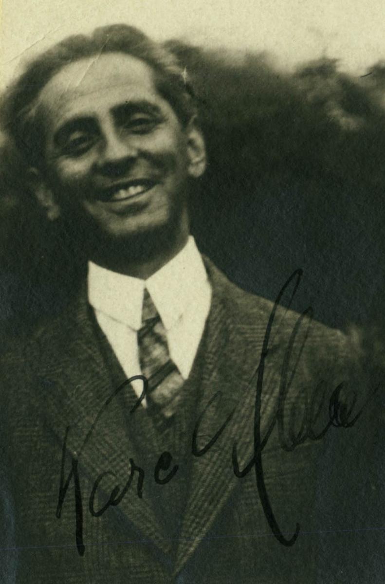 Auschwitz Memorial tweet media