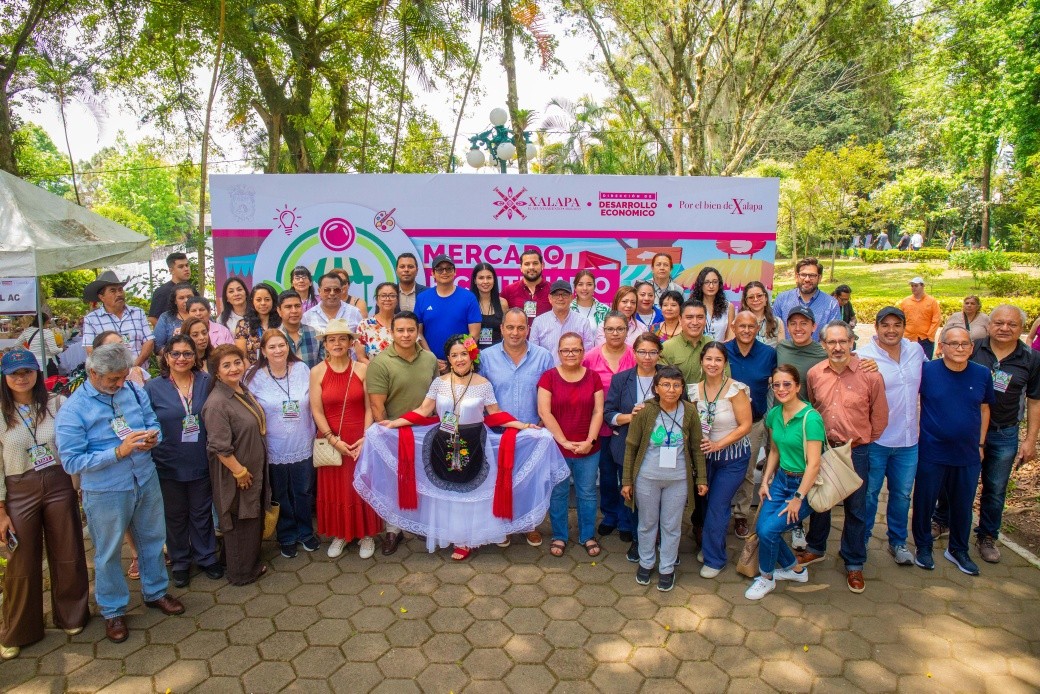 La Clave tweet media