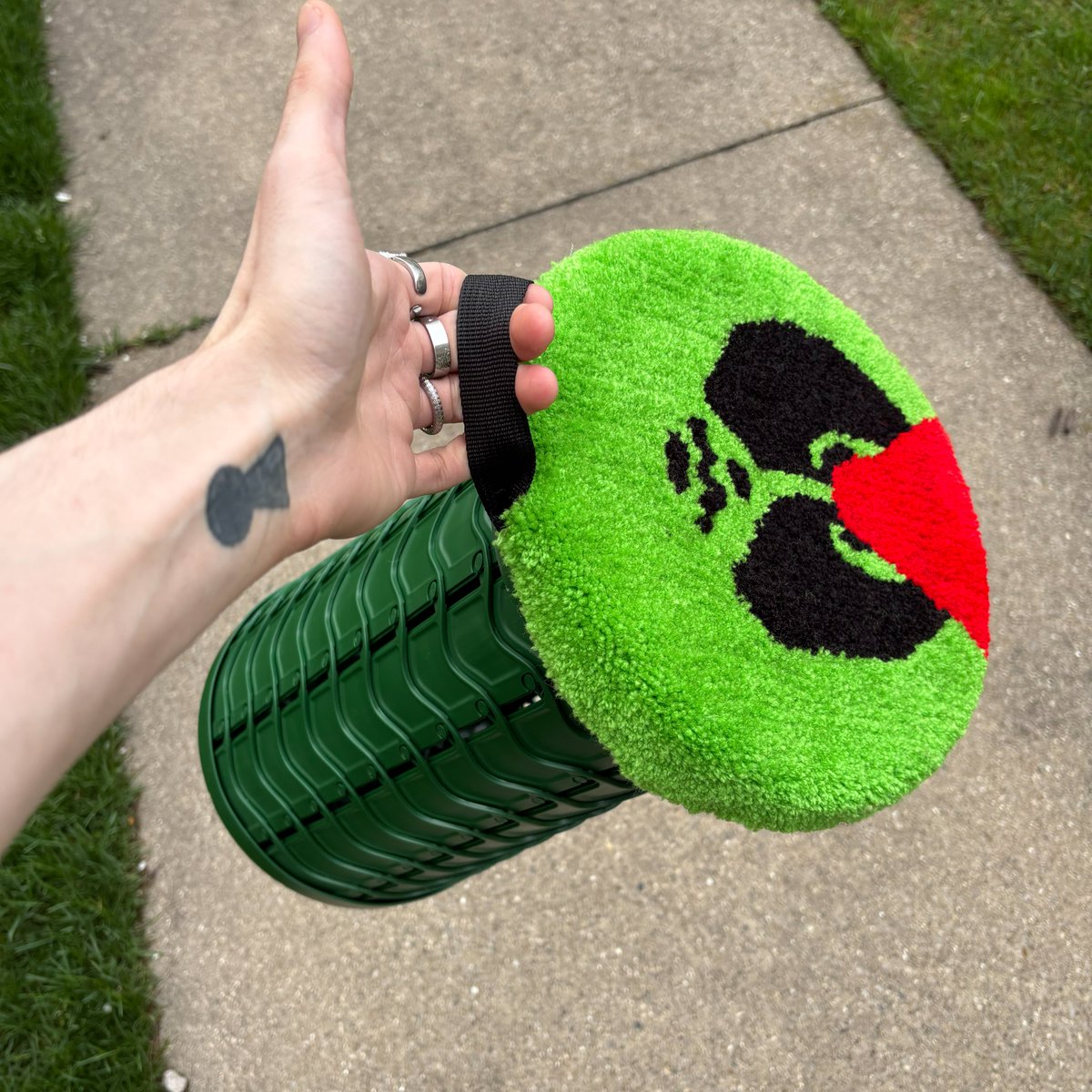 🧠💥 lloyd tweet media