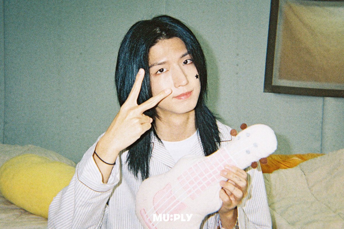 daily 🎸z tweet media