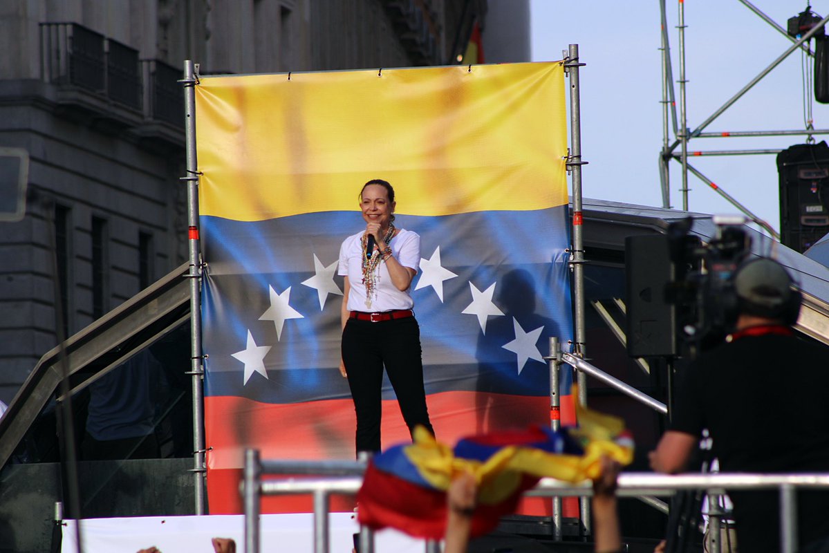 María Corina Machado.

Sábado 18 de abril de 2026.

Madrid, España.

¡Venezuela será libre! ¡Nicaragua será libre! ¡Cuba será libre!

Porque hay dignidad y sueños. Porque hay quienes todavía luchan por la democracia 🌱