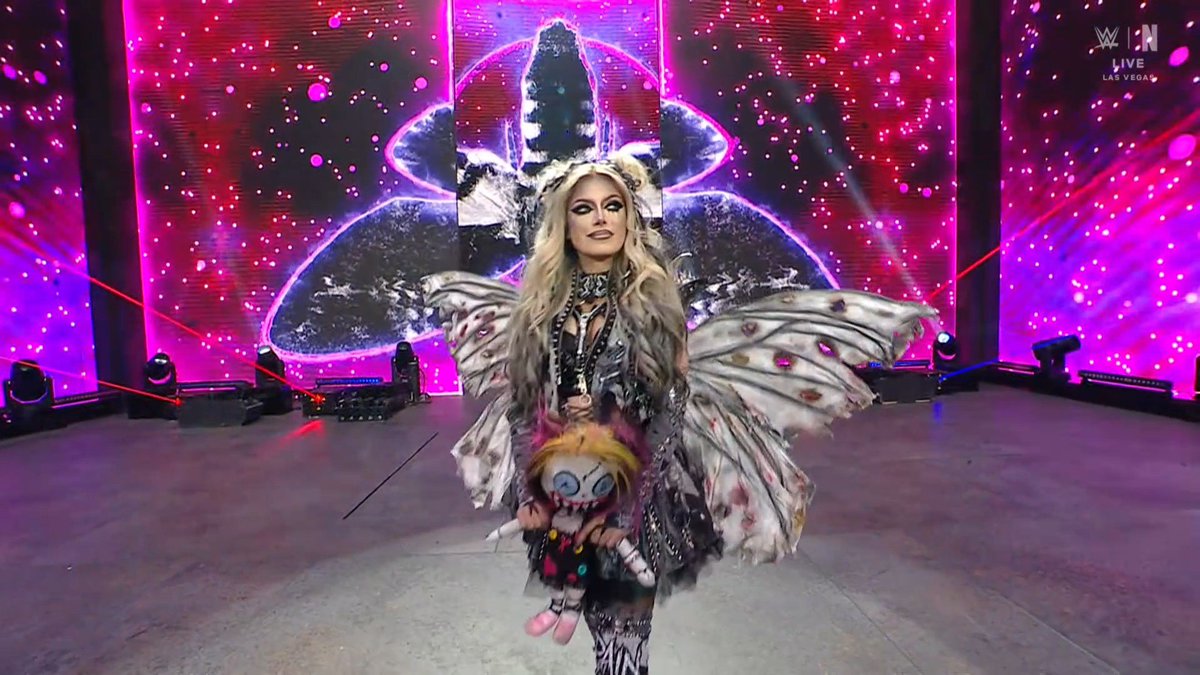 Alexa Bliss is dressed as a firefly!