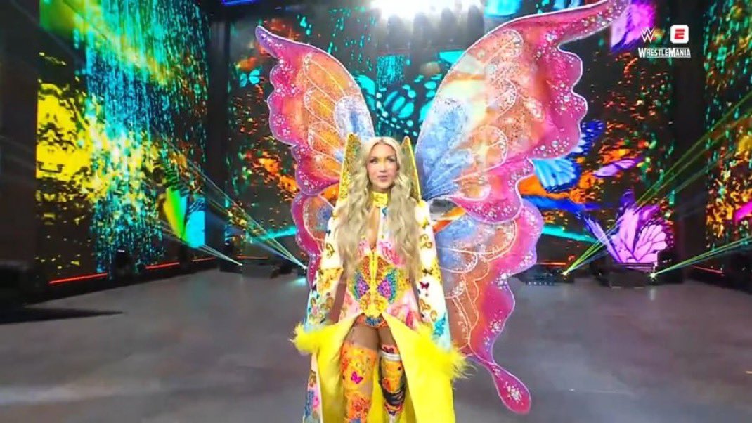 charlotte with the lesbian flag colors PLEASEEEE 😭😭