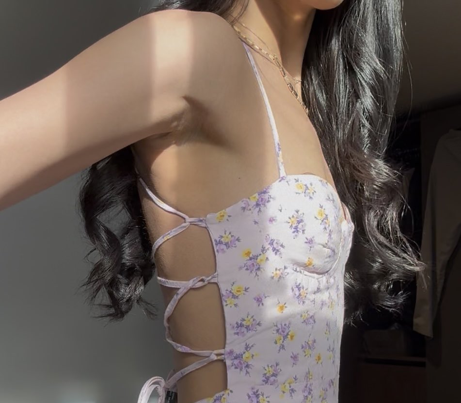 El_414_'s tweet image. This is what a true AA cup looks like 🍒

#edtwt #bc #bodycheck #anatwt #ana #ed