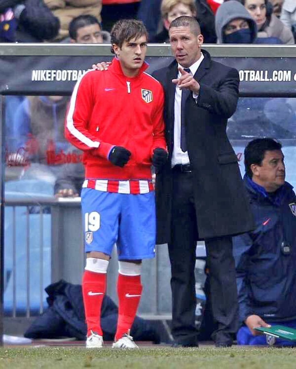 Aaron Domínguez tweet media