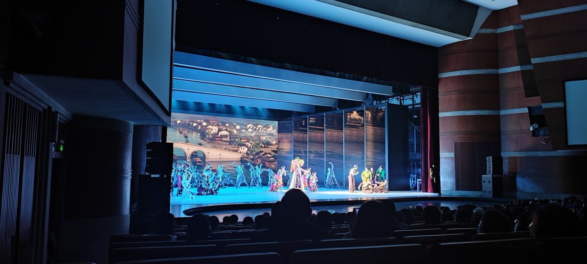 riya1426712's tweet image. Tonight’s show was pure magic!  The cast’s energy, the lighting, the story—every moment left me breathless. Grateful for this unforgettable night. Who’s joining me next time #TheaterMagic #LivePerformance