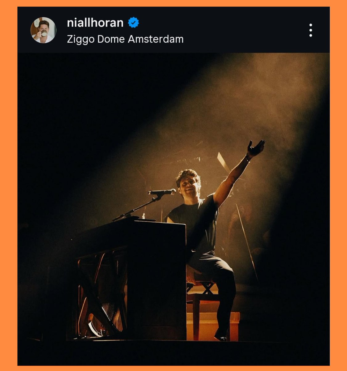 KStomska's tweet image. 2 yrs ago today Niall posted this photo thanking us for supporting him on tour 🧡
#NiallHoran #Throwback #Memories