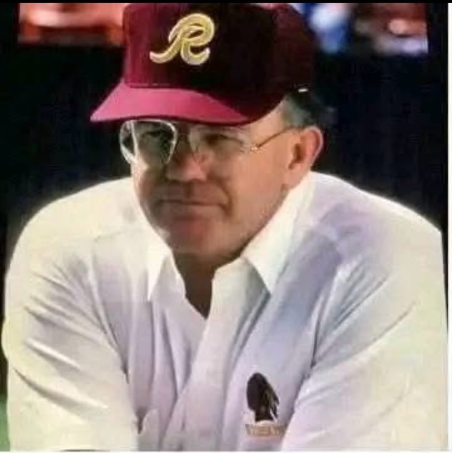 KingfromDC's tweet image. It’s wild how you can gather and post all this football info but fuck up something as elementary as putting the correct name and logo of the team Coach Joe Gibbs won 3 Superbowls with!! He never coach no fucking ‘manders 🤢. He coached the Washington Redskins 😠🤨😒.  #HTTR