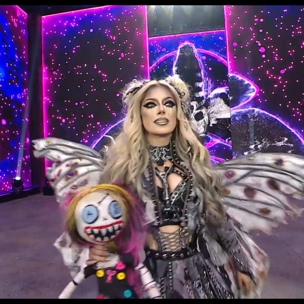 WrestleFeatures's tweet photo. WOW.

#WrestleMania https://t.co/unDmwOpdnC