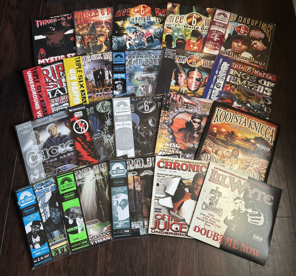 iLLADELL tweet media