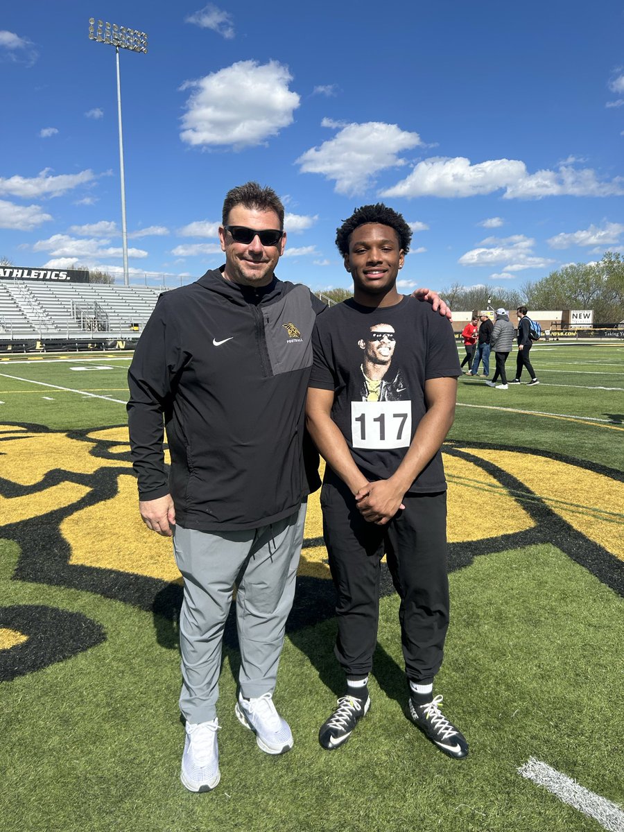 RobbieSykess's tweet photo. Had a great visit at @MWSU_Football. I appreciate @TylerFenwick2 again for the invitation and the opportunity to be there. Looking forward to coming back!!! @joshua_dewaard @EastFootballDSM #blessed https://t.co/v4VmH7fo85