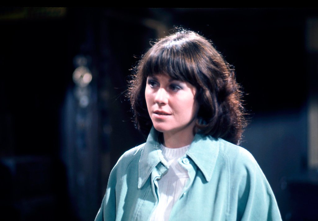 WhovianLife's tweet image. Remembering Elisabeth Sladen, who sadly passed away on this day in 2011. always and forever Our Sarah Jane ❤️❤️ #DoctorWho #SJA