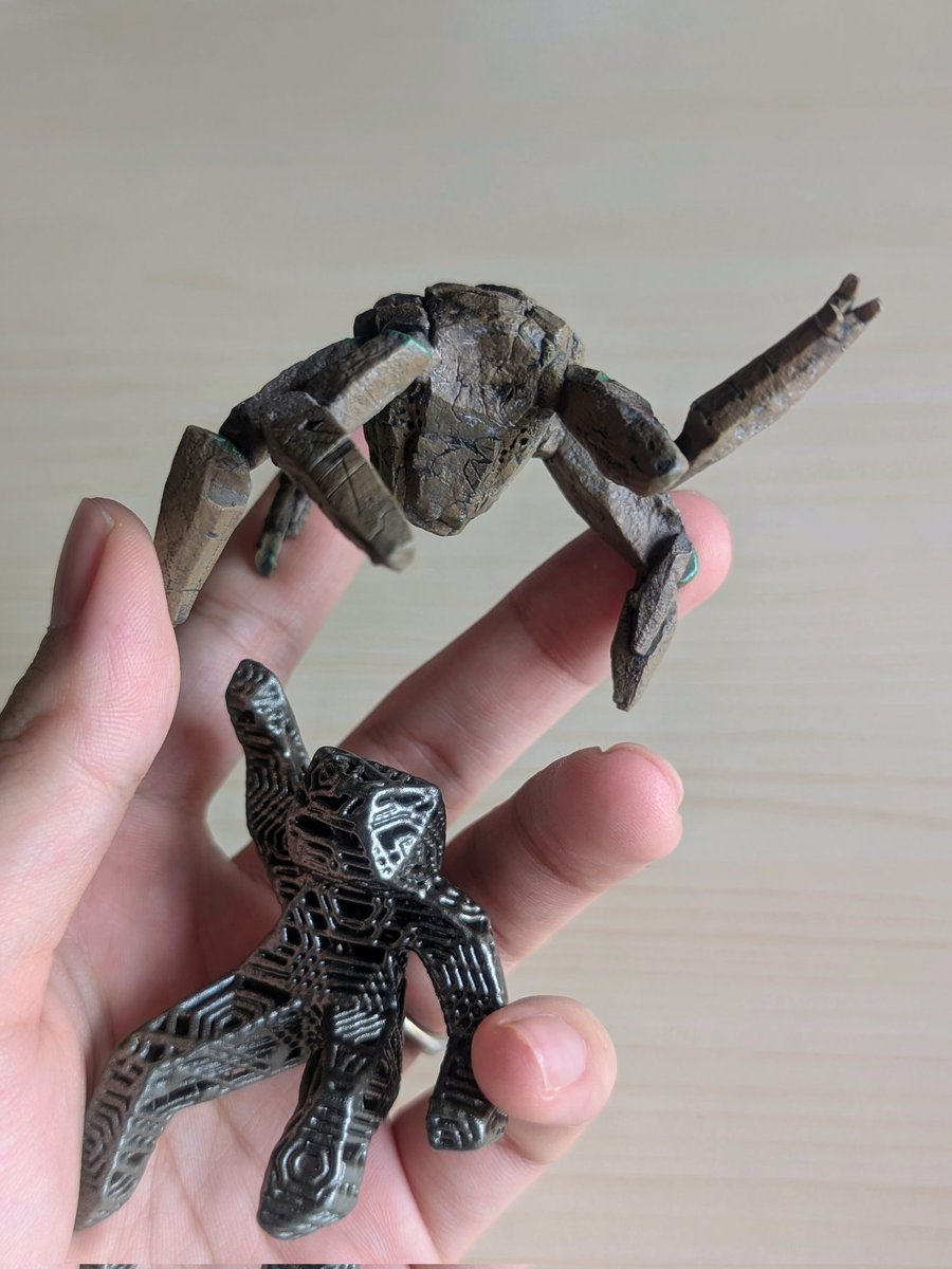 #ロッキー
出力＆塗装で完成🪨🪨🪨
今後も色んな映画でグッズが出ないとき、プロップやメカを出力用に公開してくれたら嬉しいな。3Dプリンターを持ってる甲斐がある。
#プロジェクトヘイルメアリー