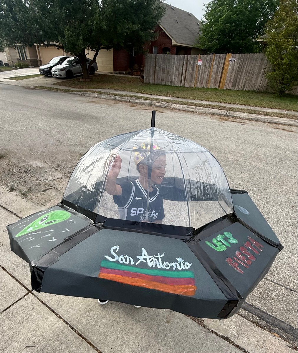 News4SA's tweet image. We are SO READY for Spurs playoffs - are you? Game one, Sunday night at 8 p.m. against the Trailblazers. #raceforseis #goSpursgo
Send us your Spurs spirit photos HERE: news4sanantonio.com/chimein