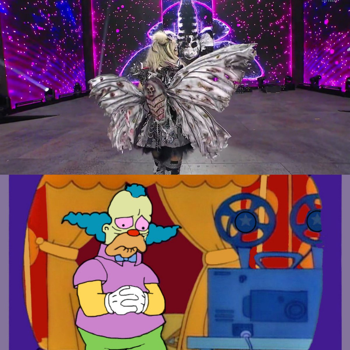 Alexa Bliss llegó vestida como la cigarra que representaba a Bray Wyatt y atrás podía leerse "Conectados por siempre" 🖤 #Wrestlemania