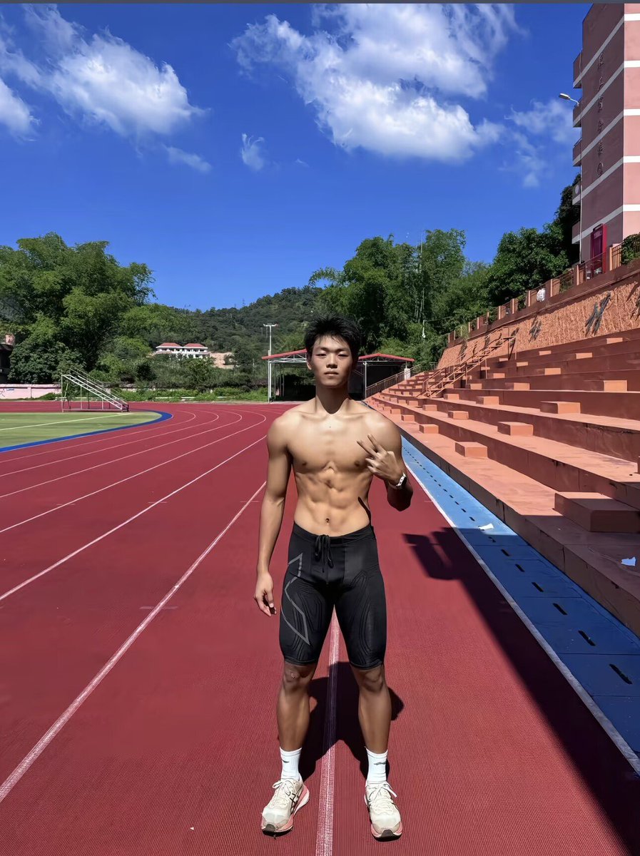 同嘉男模连锁 tweet media