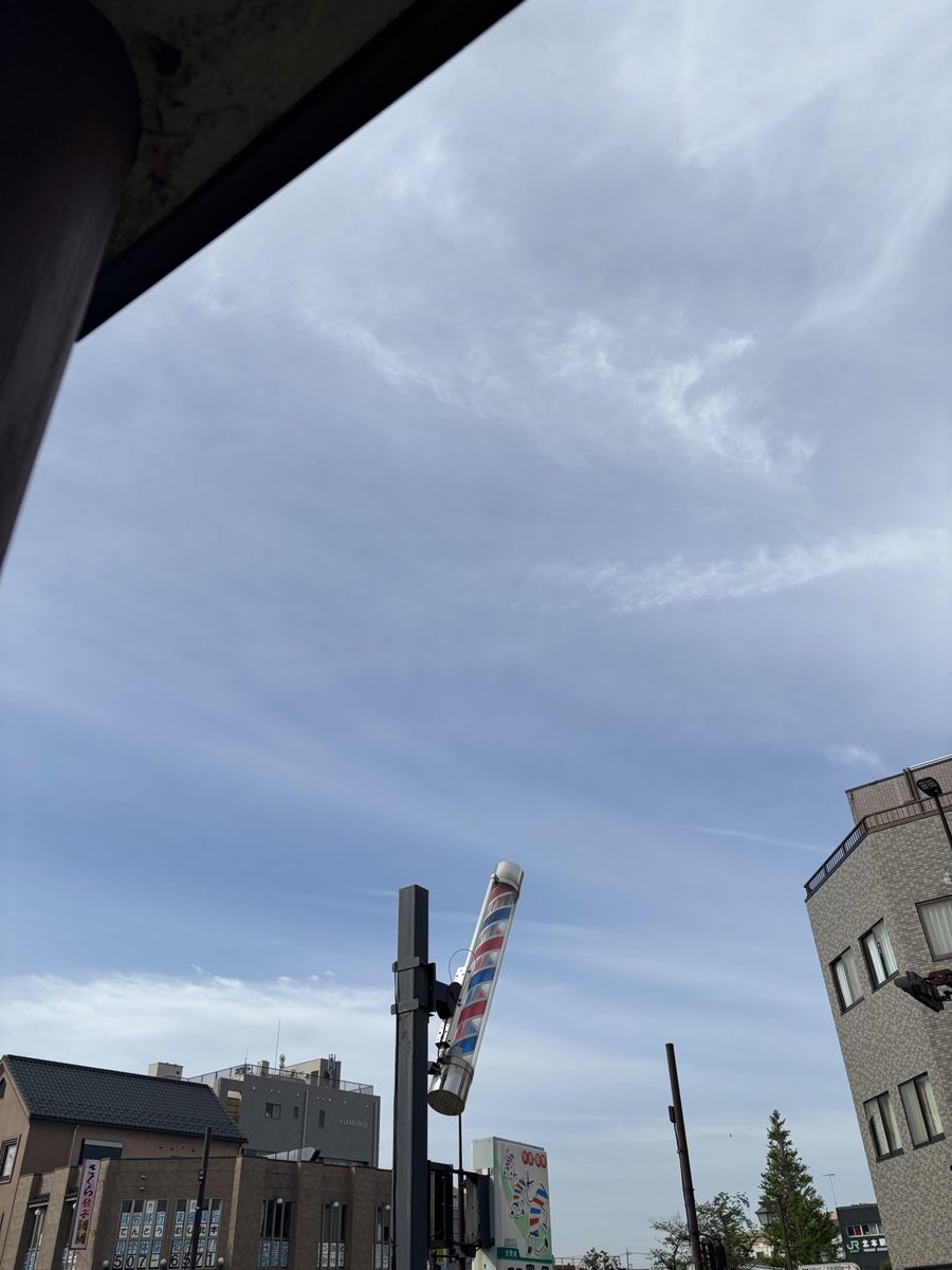 おはようございます☀☀
本日も8:30より営業いたします✂︎
みなさまのご来店をお待ちしてます😄