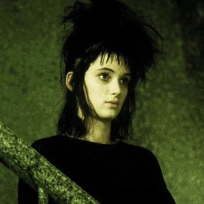 TheCinesthetic's tweet image. Winona Ryder in Beetlejuice (1988)