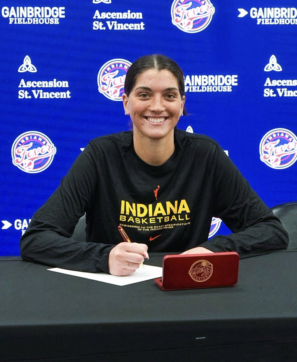 FeverUpdate's tweet image. Indiana Fever's rookies, Raven Johnson, Justin Pissott, Jessica Timmons officially your Fa(e)vo(e)rs. #WNBA