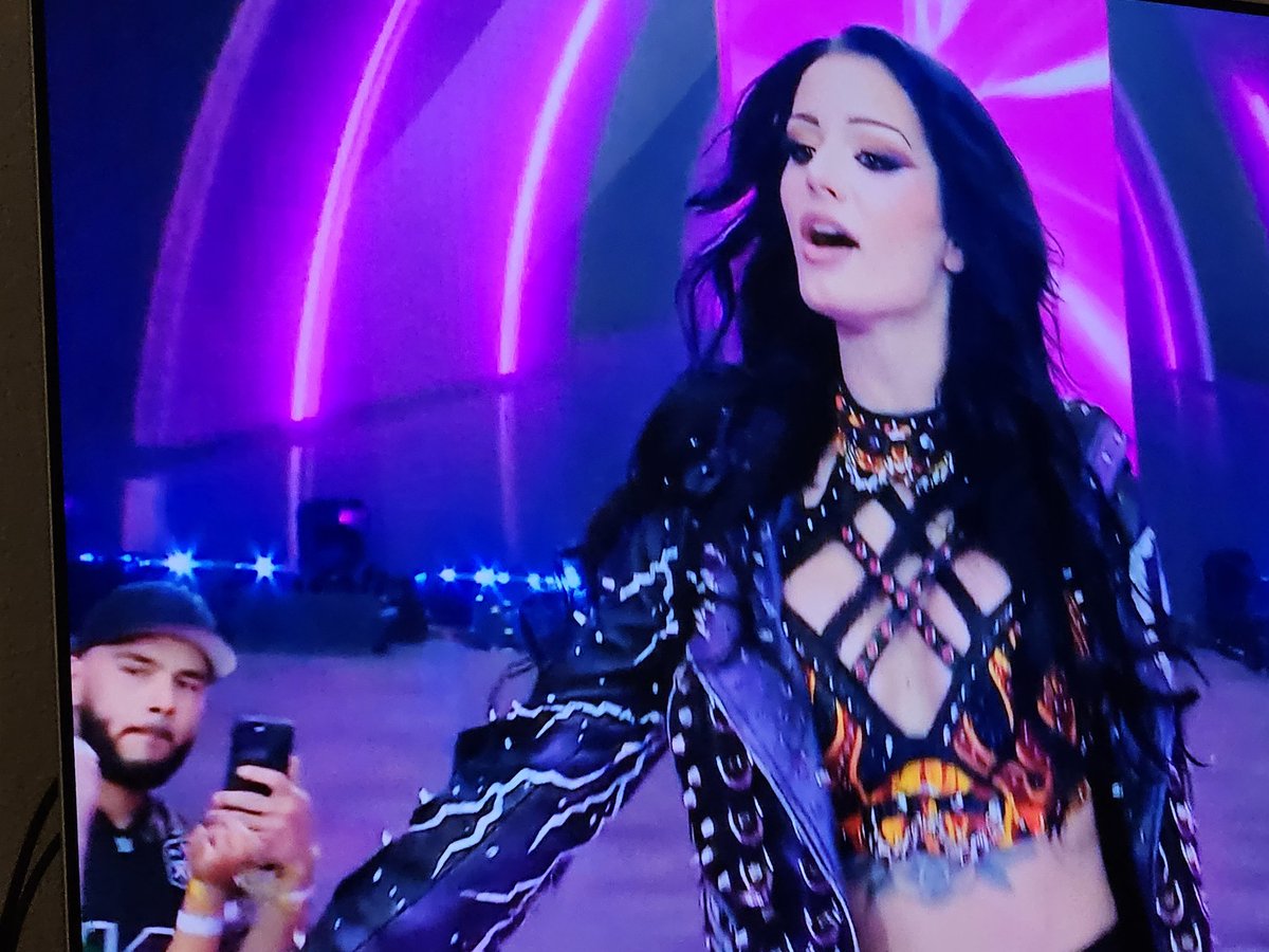 e_squared817's tweet photo. Paige is back!
@Saraya #wrestlemania42 #paigewwe https://t.co/pkFJAyqhtP