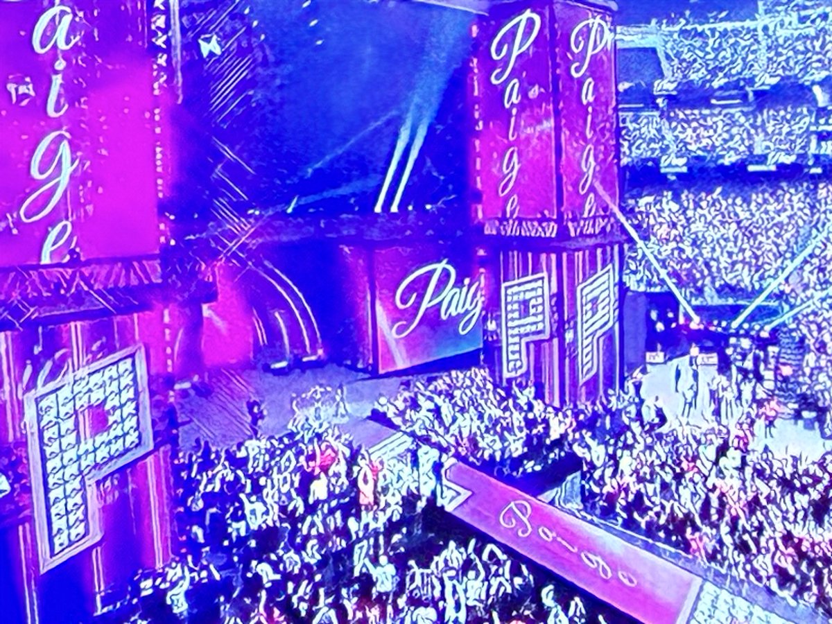 IsaiahJeffries's tweet photo. Just now starting my coverage of Night 1 of WrestleMania. Nikki is out to confirm her inability to compete and that she called in an old friend to replace her….As one of her biggest fans, I need to say….Welcome Home @Saraya !!!
#WrestleMania #Paige #Bellas https://t.co/PoufDLMSHg