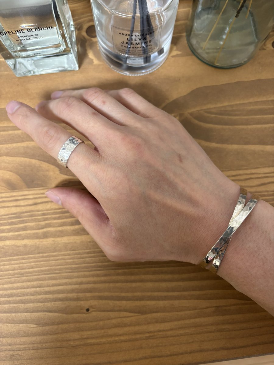 numacchi62000's tweet image. おはようございます。

コンバースガチャ。黒ハイカットが出ず３回もやってしまいました。

#hamilton