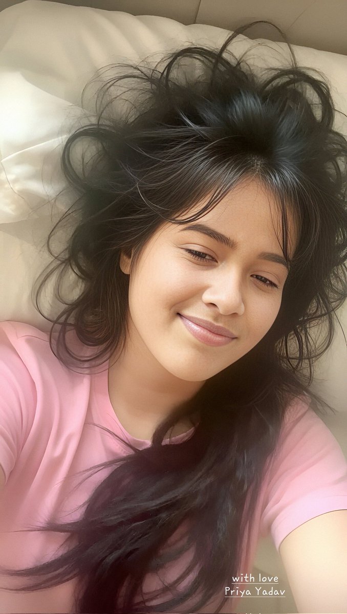 CutePriyaYadav's tweet image. Good morning 🌞
Woke up like this… messy hair, sleepy eyes, and a little smile just for you.
Wishing you a beautiful day filled with love, laughter, and all the happiness you deserve! ☕
#GoodMorning 
#PriyaYadav 💕