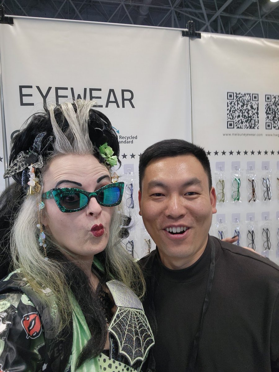 lleyewear's tweet photo. Welcome to the world of Lindsay Lowe Eywear, where fashion meets fright, glamour meets rebellion, and eyewear becomes the most electric conversation piece on your face. Lindsay Lowe Eywear is more than a fashion brand.
#lindsayloweeyewear
#lindsaylowe
#eyewear
#startaconversation https://t.co/uDwkiTsXMH