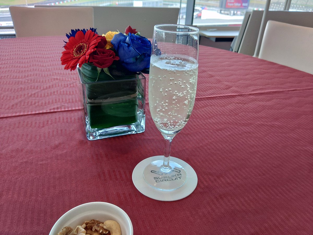 槙-Maki- tweet media