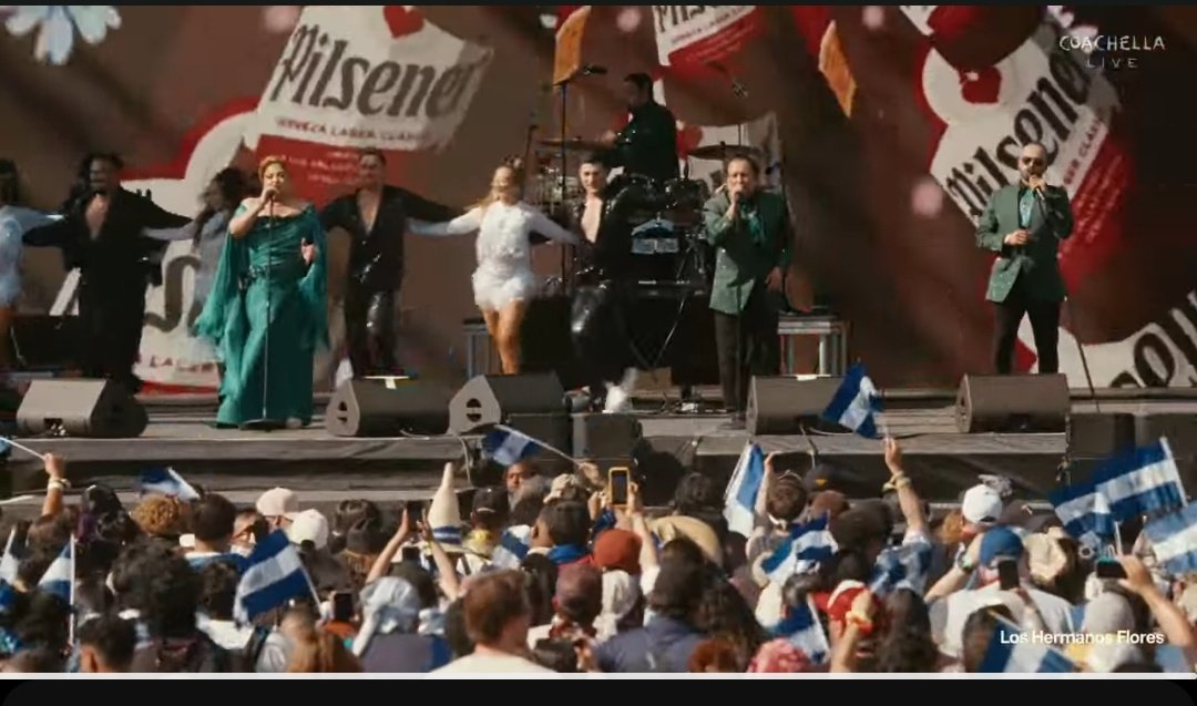 AC DinaЯte  tweet media