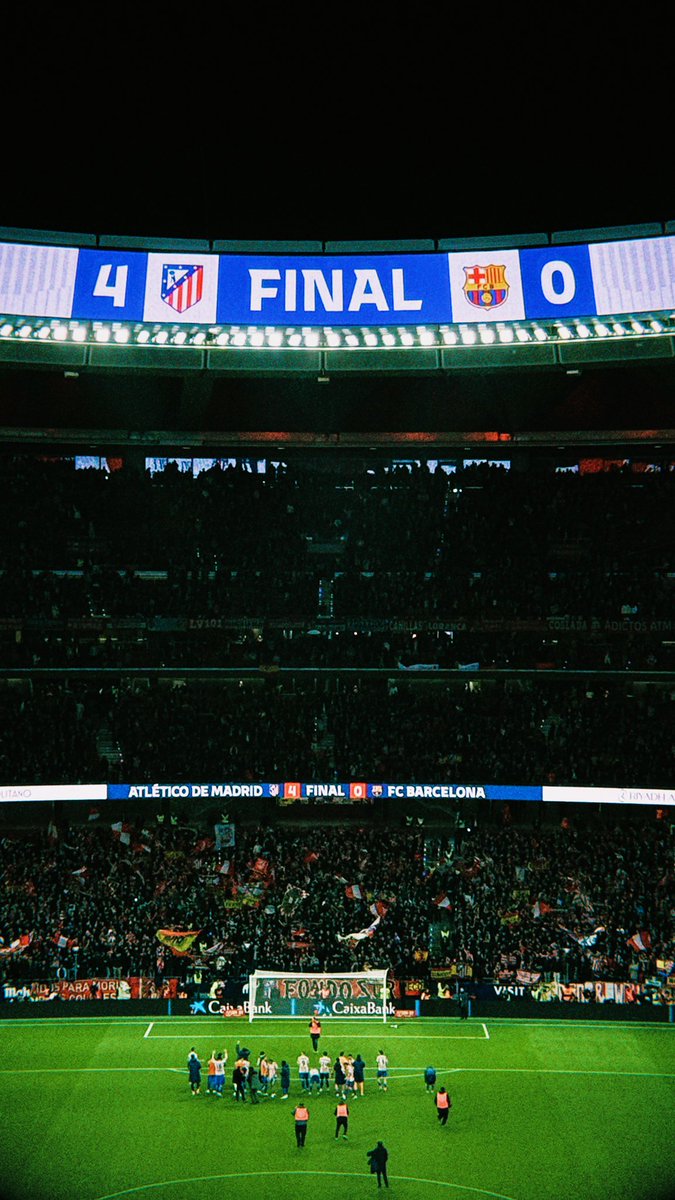 paloma🌊touched louis tweet media