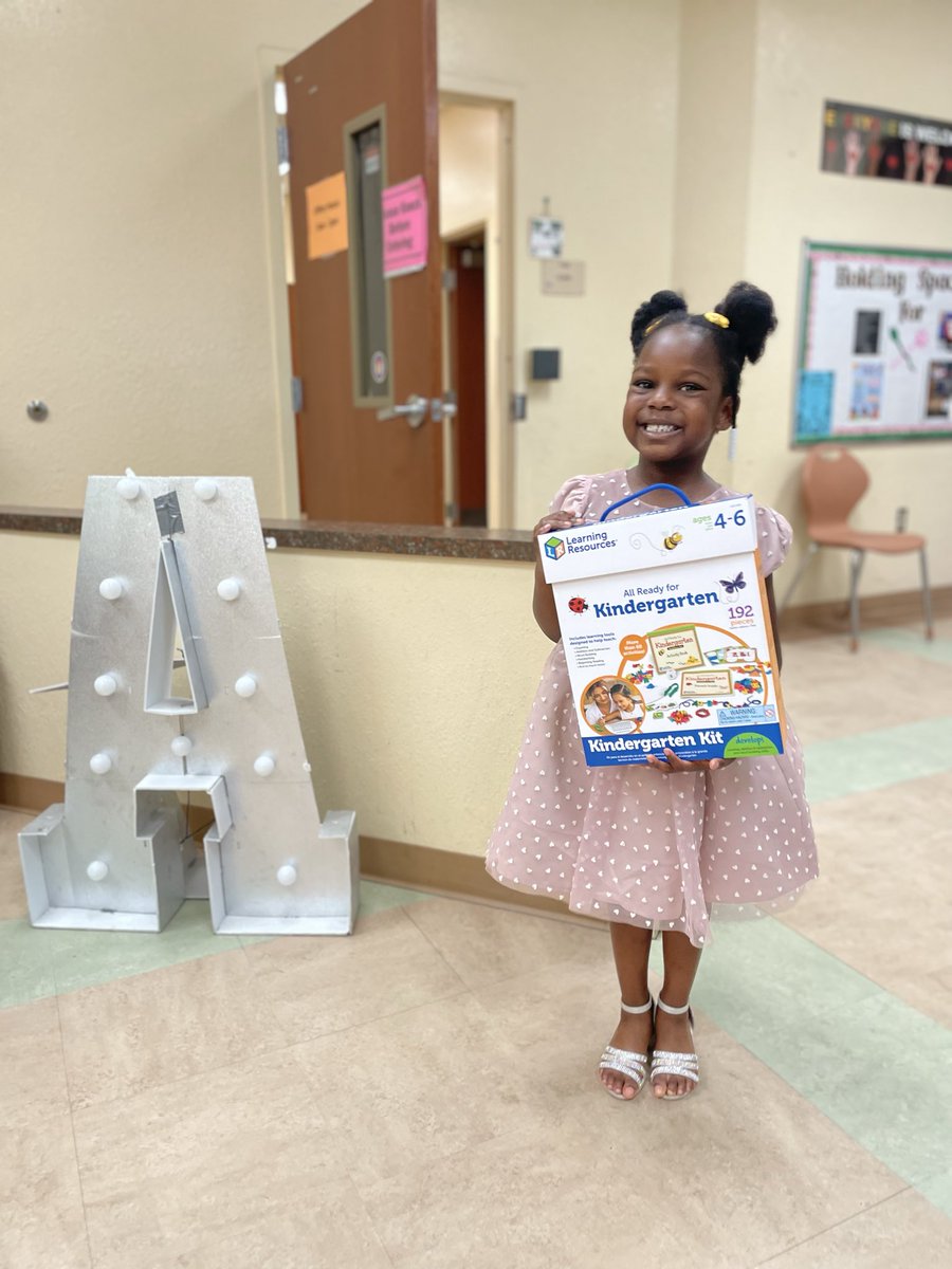 _TeeGlover's tweet photo. Today we hosted our Stars of Tomorrow event: an open tour exclusively for our new and incoming families! @officialPlumosa @Ronda_Johnson 
#Plumosa #PSOA #Family #NewStars #DelrayBeach https://t.co/qGJKhhW8hY