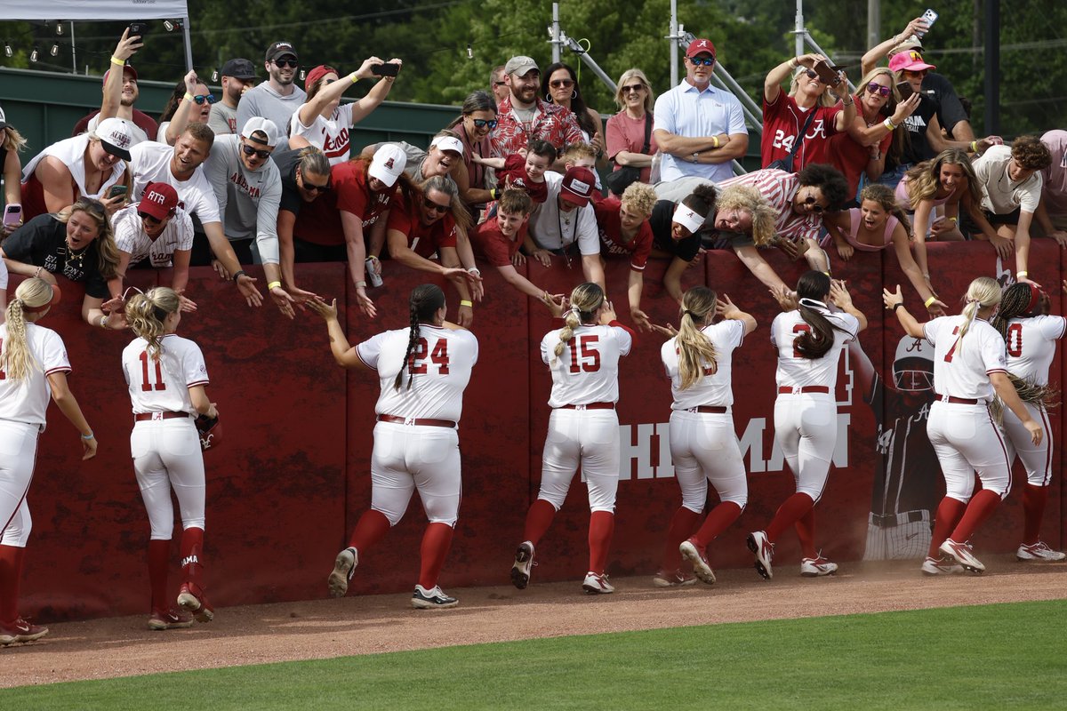 AlabamaSB's tweet photo. Our alums have shown out BIG all weekend👏🙌

#Team30 #RollTide https://t.co/lHZA7DCmA7