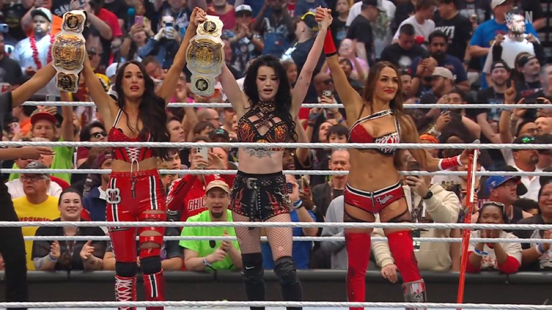Paige and Brie Bella are the new Women’s Tag Team Champions.

#WrestleMania