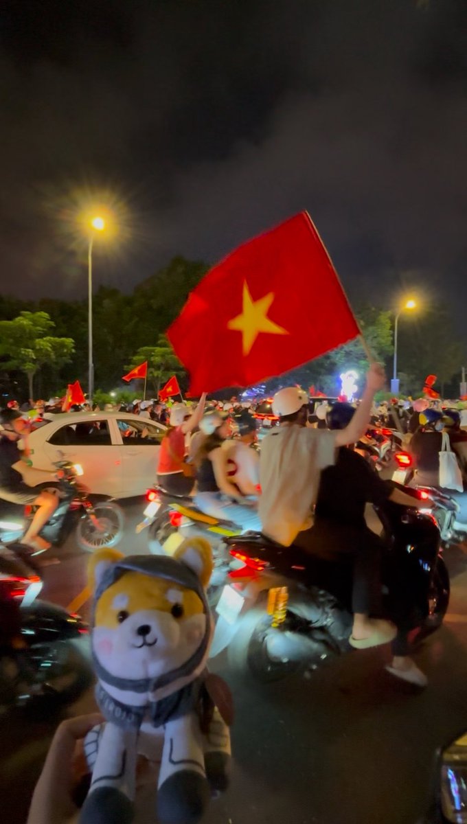 Basilla - FeeBack.org tweet media